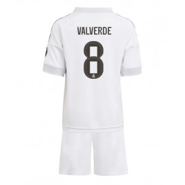 Billiga Real Madrid Federico Valverde #8 Barnkläder Hemma fotbollskläder till baby 2025-26 Kortärmad (+ Korta byxor)